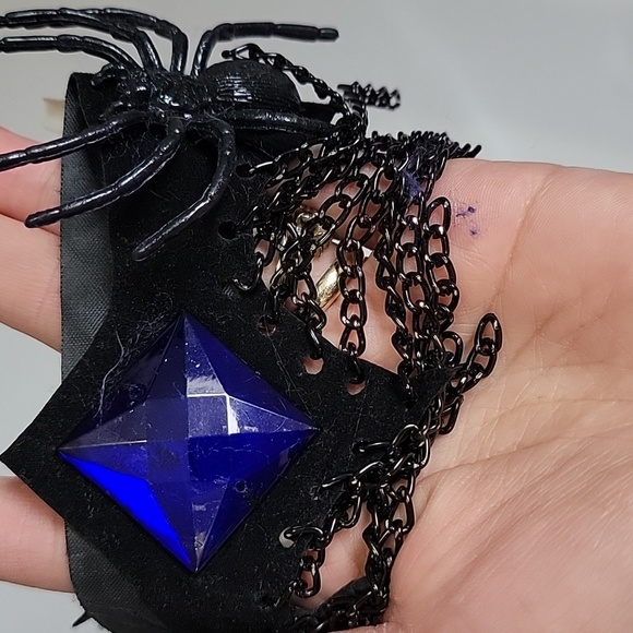 Wicked Beauty Teen Halloween Costume/Check measure. size tag was cut off. - Picture 13 of 13